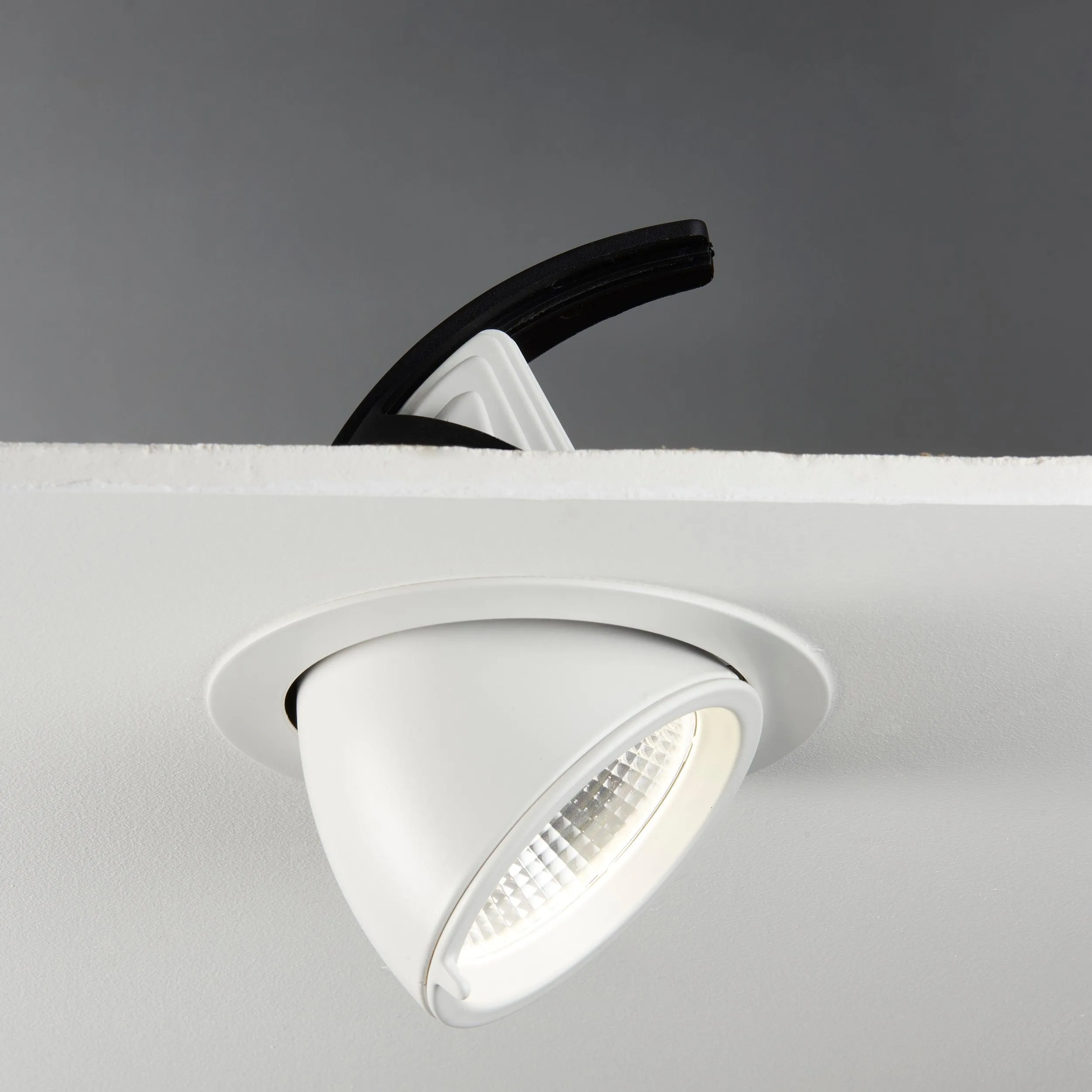 Axial Cool White LED Recessed DownlightRound 30W