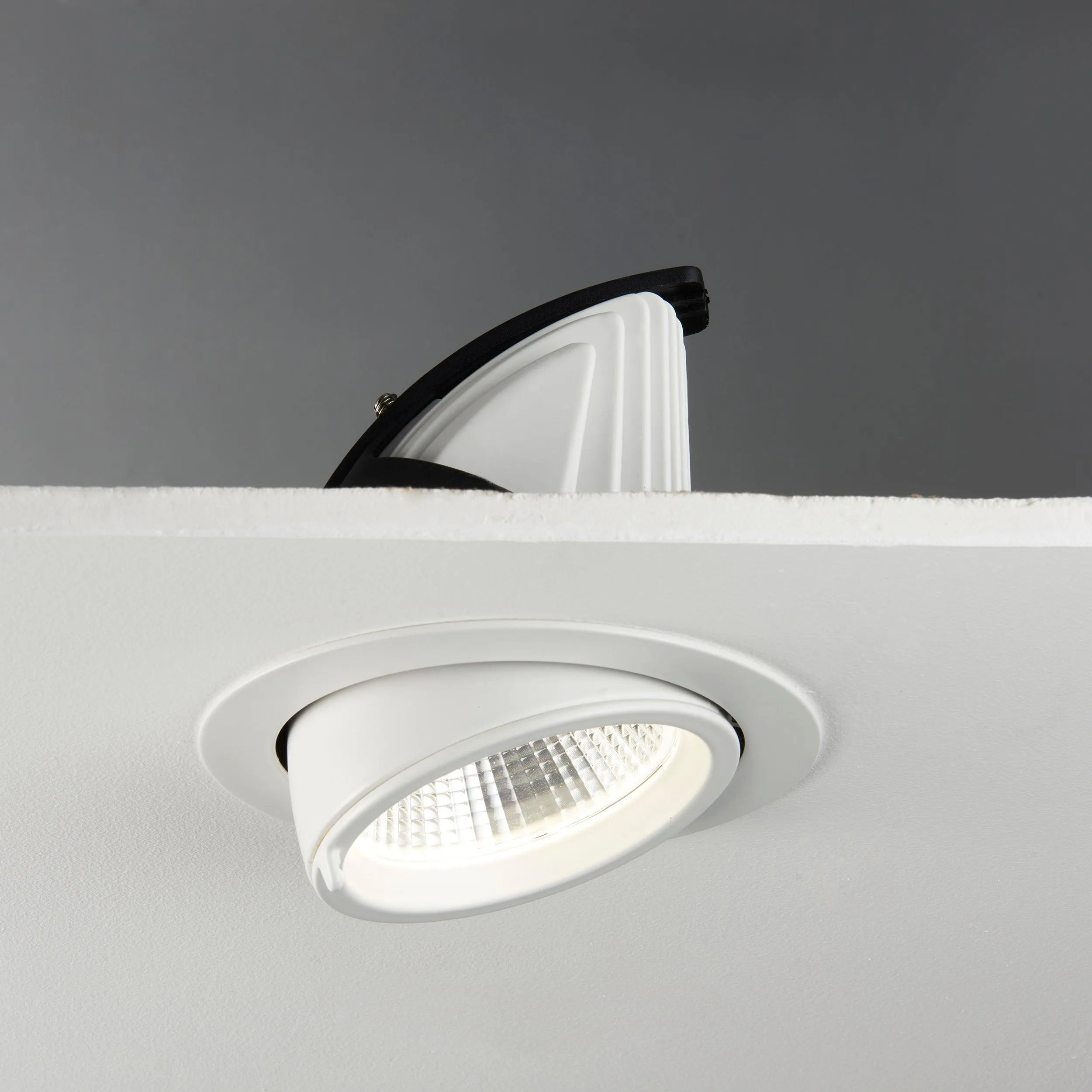 Axial Cool White LED Recessed DownlightRound 30W